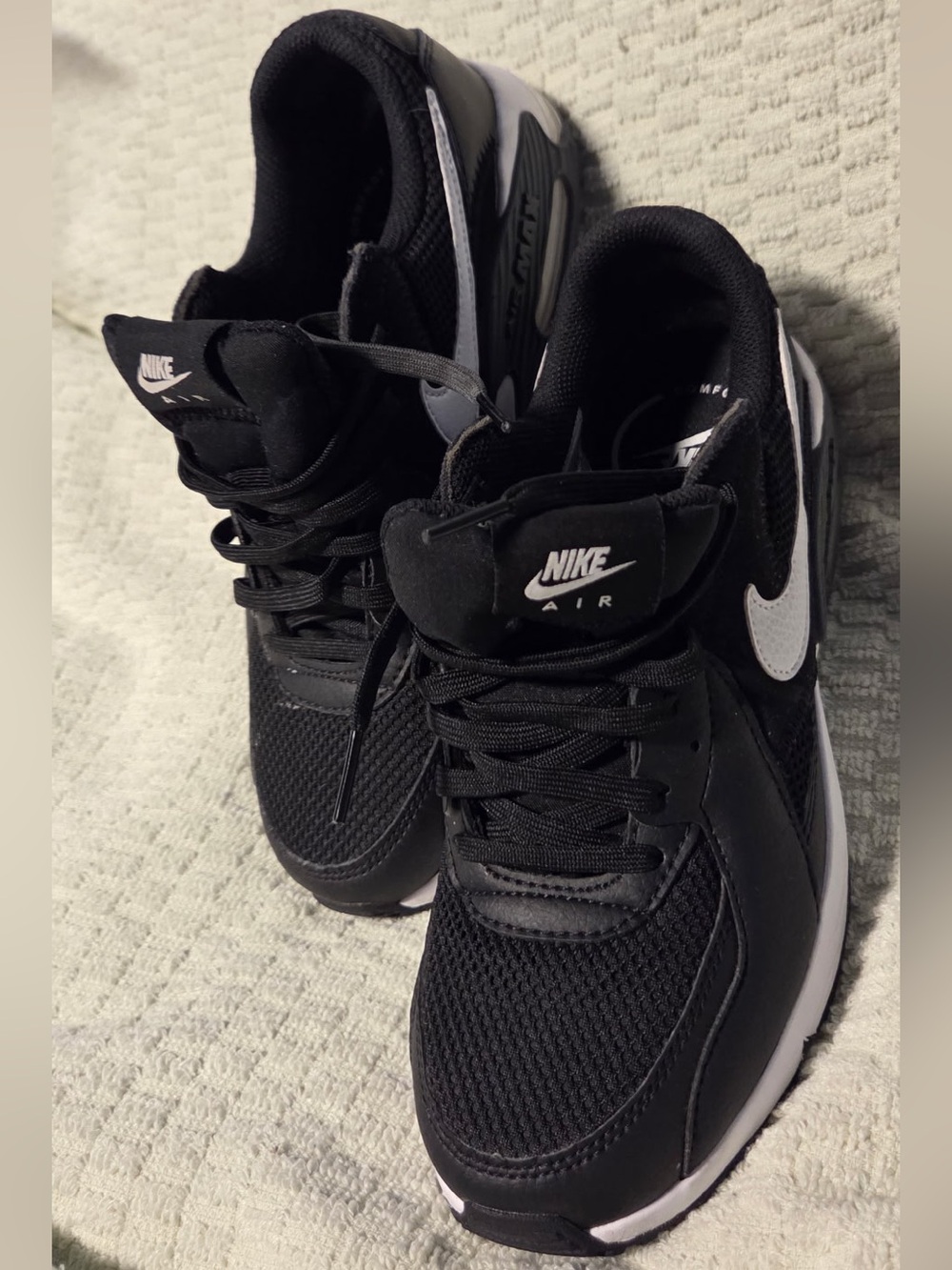 Nike Black and White Air Men's Athletic Sneakers